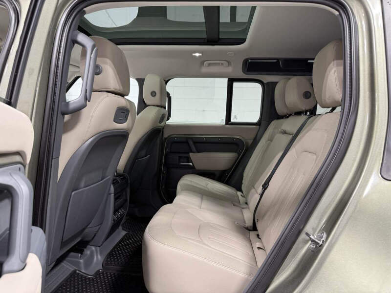 2020 Land Rover Defender 110 S