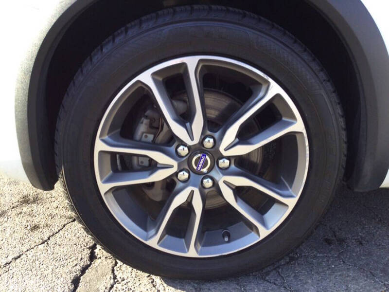 2015 Volvo V60 Cross Country T5