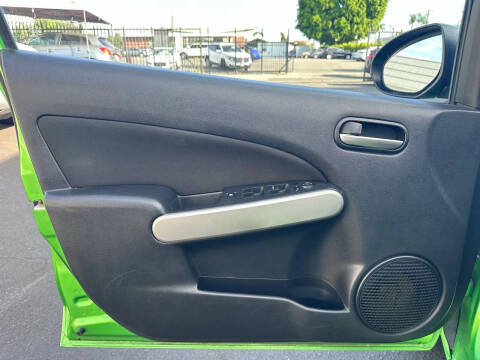 2013 Mazda MAZDA2 Touring