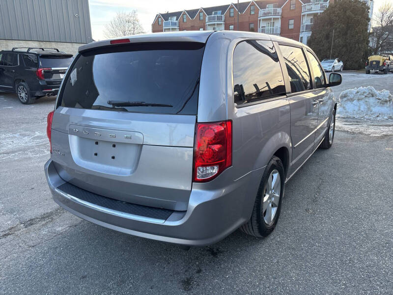 2013 Dodge Grand Caravan American Value Package