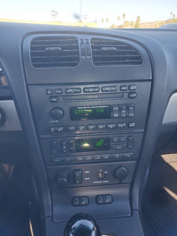 2005 Ford Thunderbird Deluxe