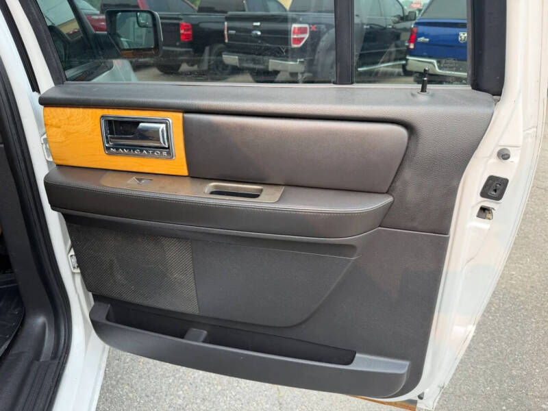 2014 Lincoln Navigator L