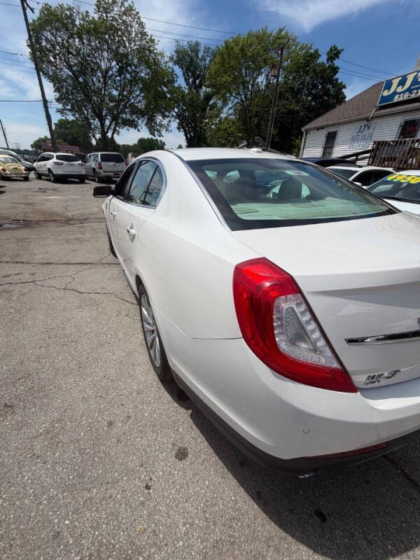 2016 Lincoln MKS