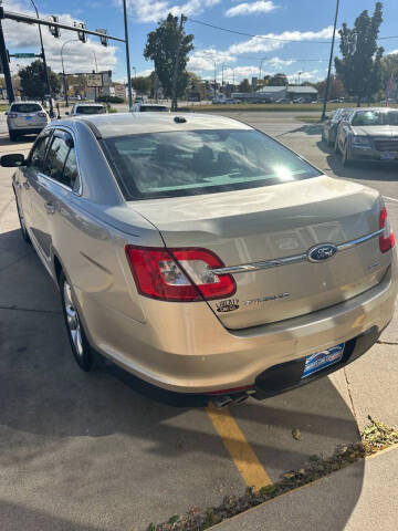2011 Ford Taurus SEL