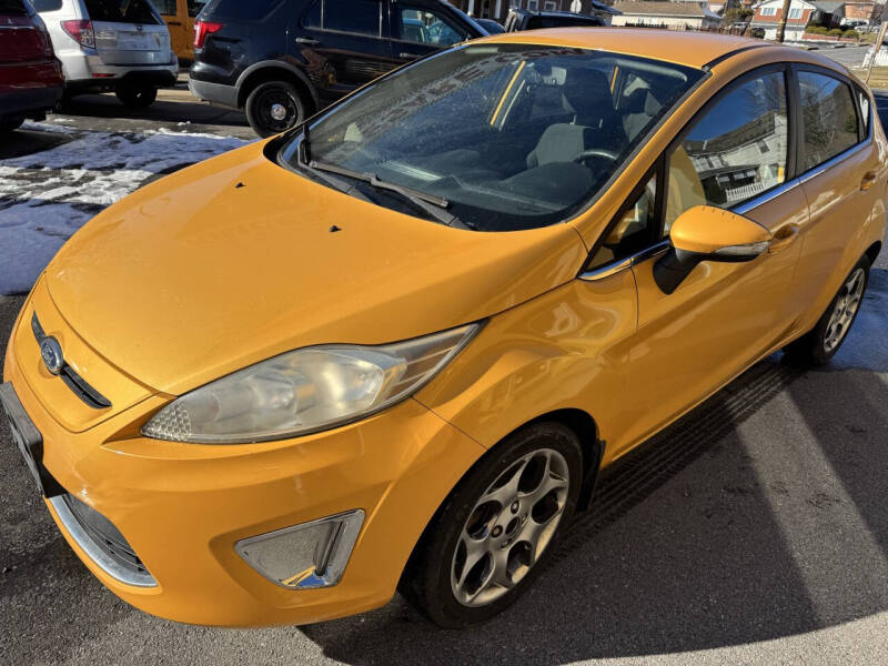 2011 Ford Fiesta SES