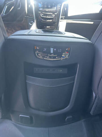 2019 Cadillac Escalade Platinum