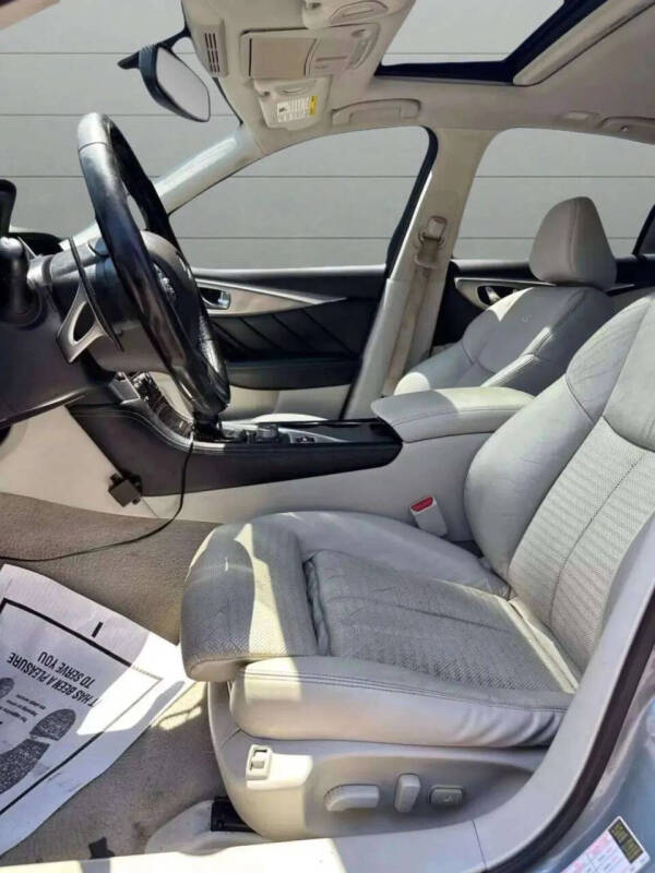 2014 Infiniti Q50 Premium