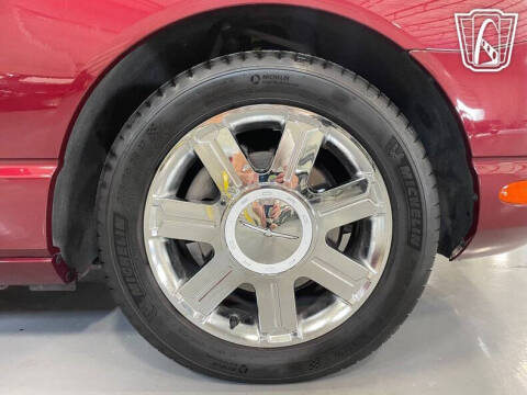 2004 Ford Thunderbird Deluxe