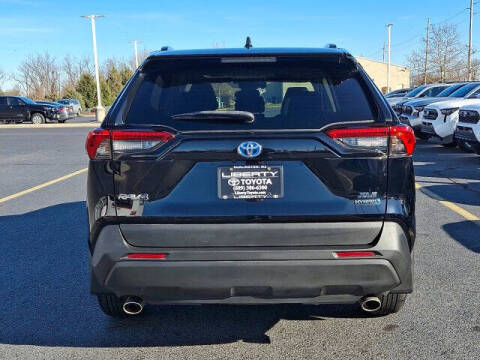 2022 Toyota RAV4 Hybrid XLE
