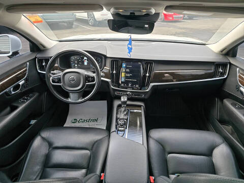 2018 Volvo S90 T5 Momentum