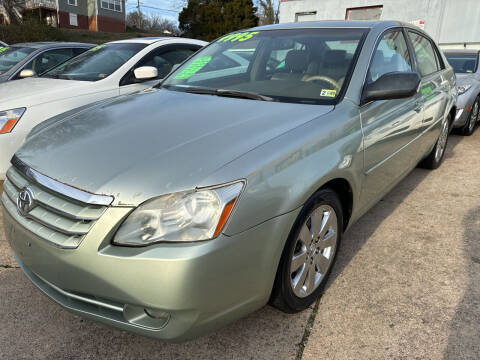 2007 Toyota Avalon for sale at Motley's Auto World in Danville VA