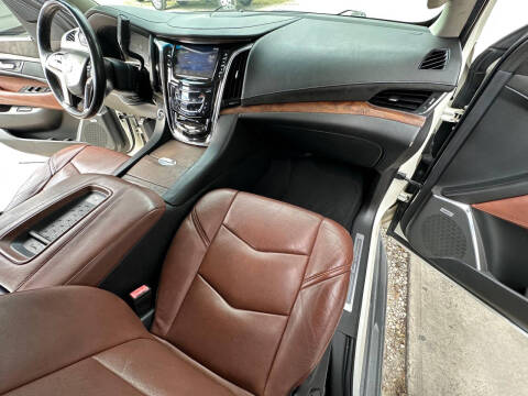 2015 Cadillac Escalade Luxury