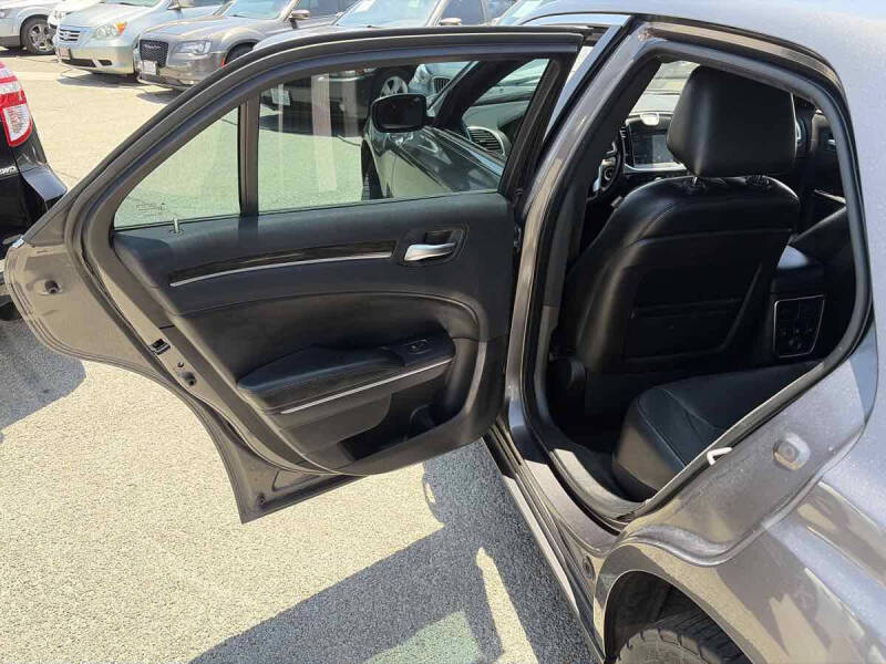 2013 Chrysler 300 C