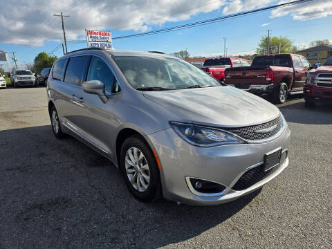 2017 Chrysler Pacifica Touring-L