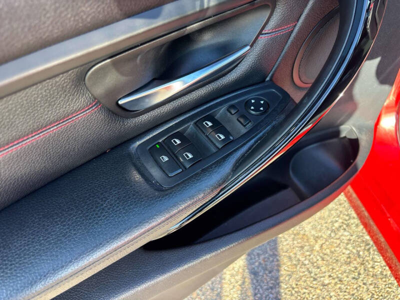 2012 BMW 3 Series 328i