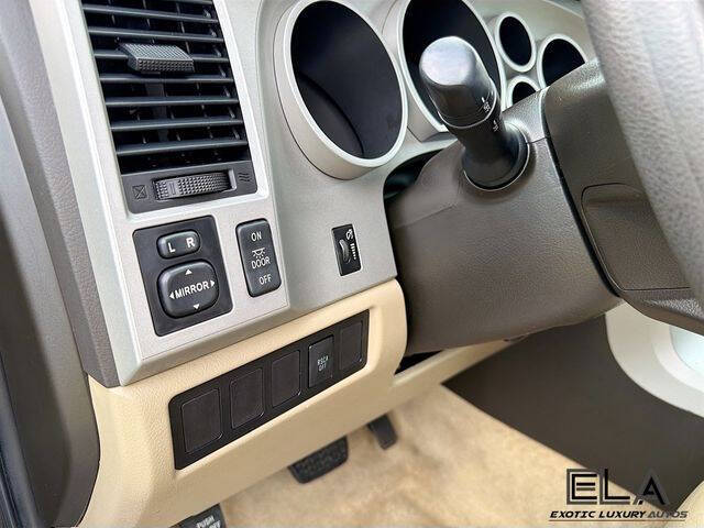 2008 Toyota Sequoia SR5