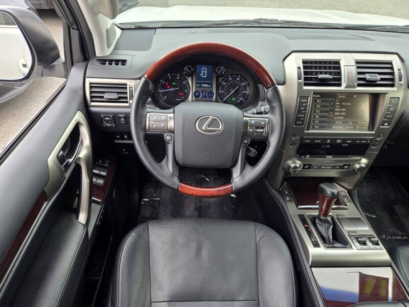 2017 Lexus GX 460