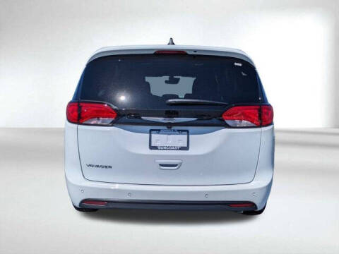 2026 Chrysler Voyager LX