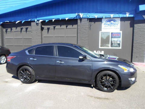 2015 Nissan Altima for sale at The Top Autos in Union Gap WA