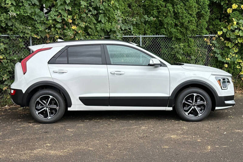 2025 Kia Niro EX