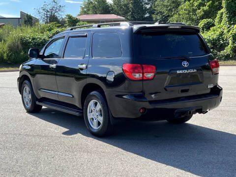 2013 Toyota Sequoia SR5