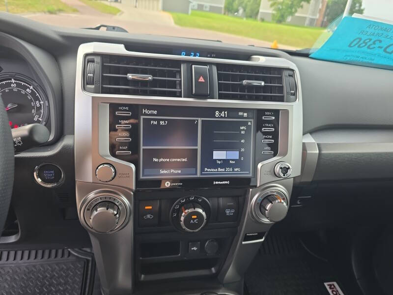 2024 Toyota 4Runner SR5