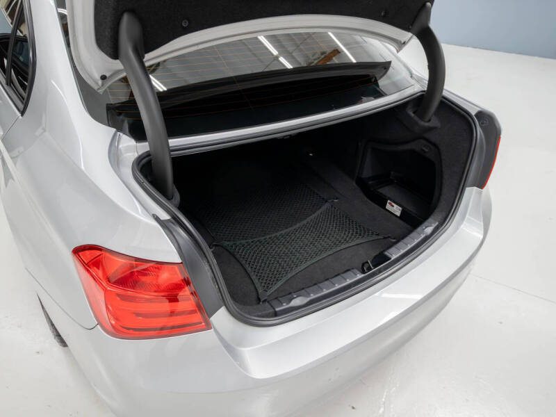 2012 BMW 3 Series 328i