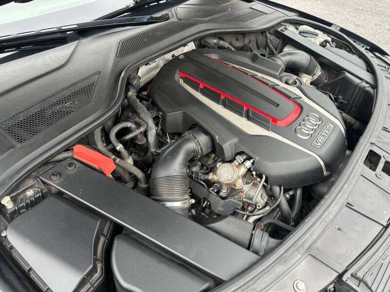 2015 Audi S8 4.0T quattro