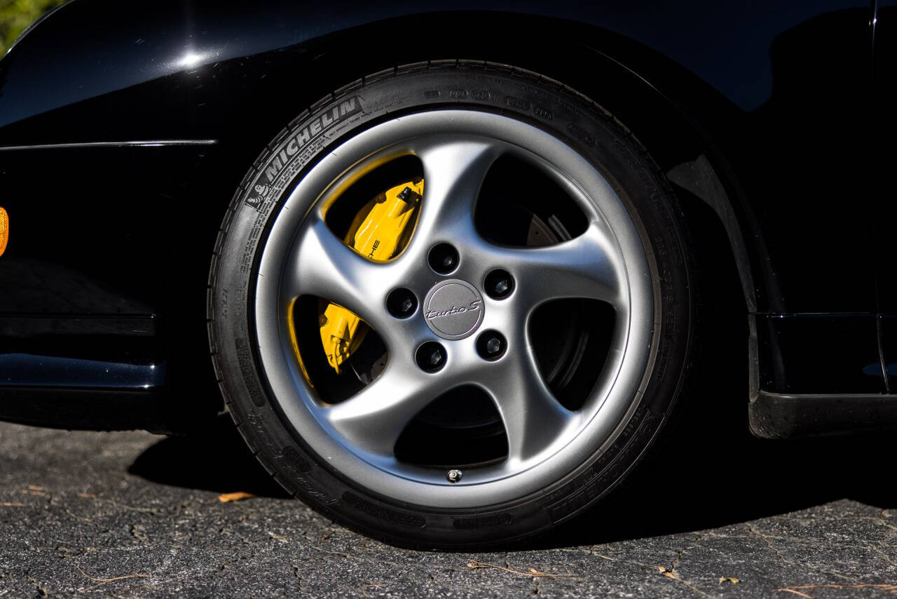 1997 Porsche 911 39