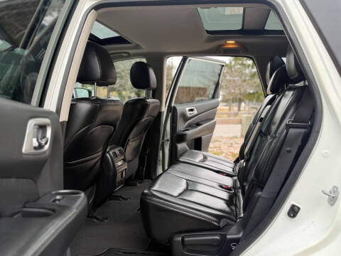 2017 Nissan Pathfinder SL