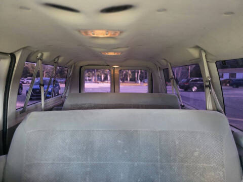 2006 Ford E-Series E-350 SD XLT