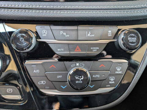 2024 Chrysler Pacifica Touring