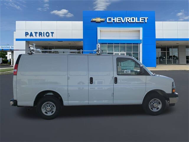 2024 Chevrolet Express 2500
