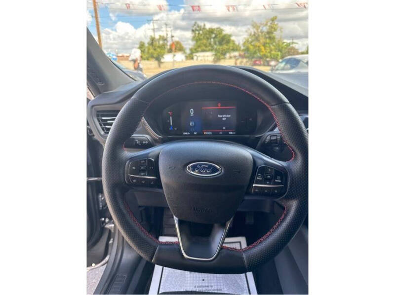 2025 Ford Escape ST-Line Select