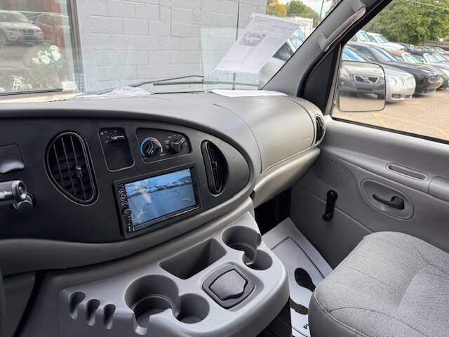 2002 Ford E-Series E-250