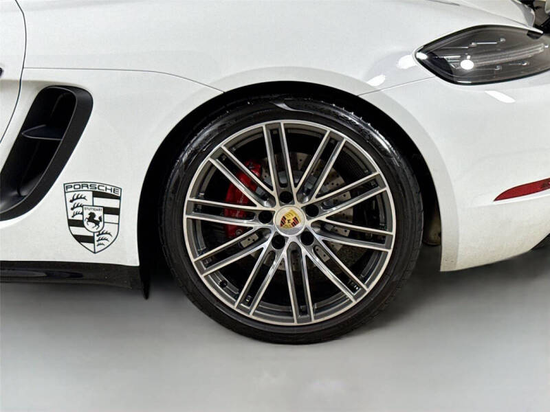 2023 Porsche 718 Cayman GTS 4.0