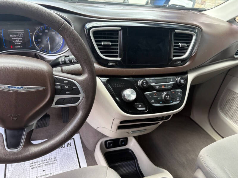 2017 Chrysler Pacifica Touring