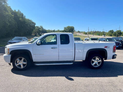 2007 Chevrolet Silverado 1500 for sale at Iowa Auto Sales, Inc in Sioux City IA