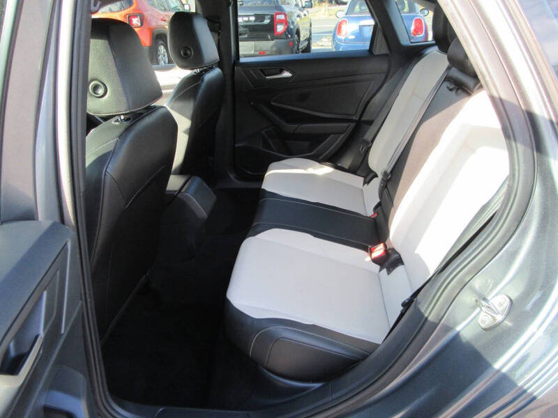 2019 Volkswagen Jetta R-Line