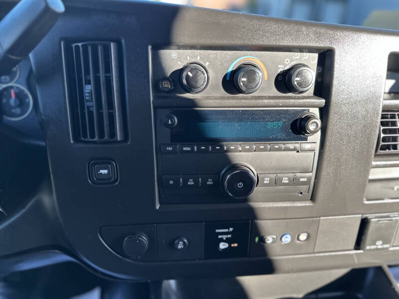 2023 Chevrolet Express 2500