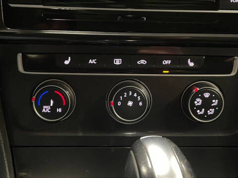 2021 Volkswagen Golf TSI