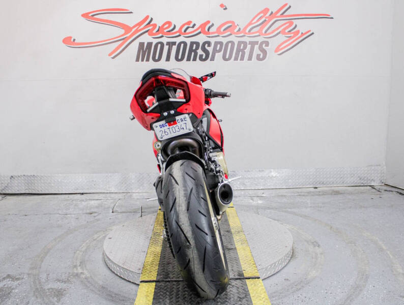 2022 Ducati Panigale V2