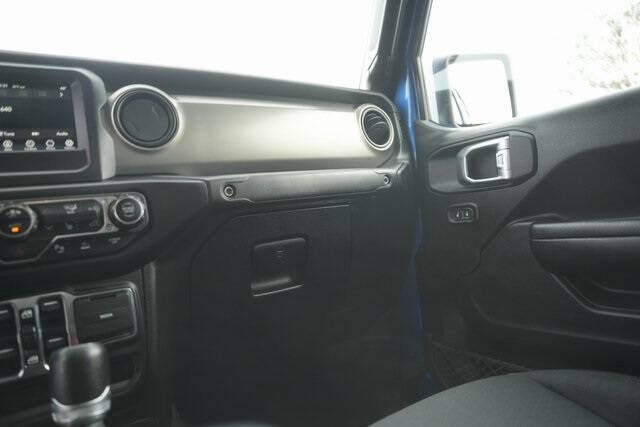 2021 Jeep Gladiator Willys