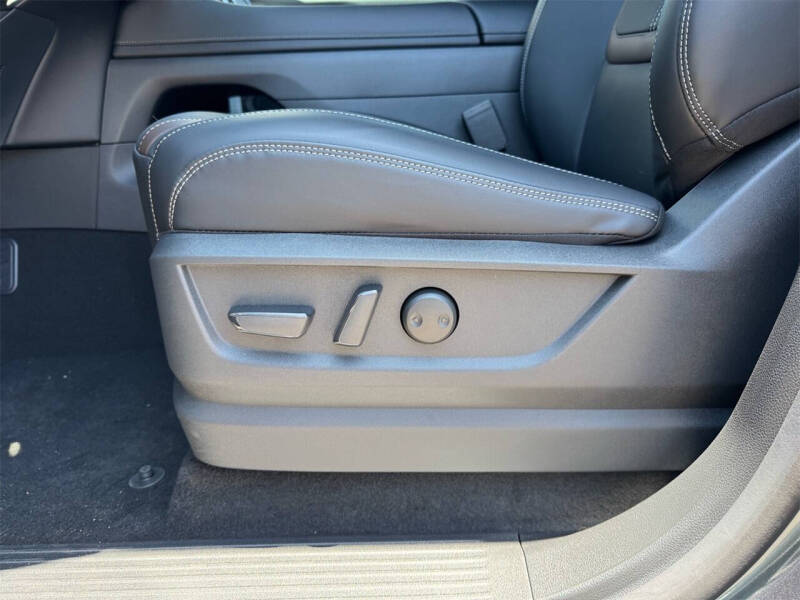 2025 Nissan Armada SL