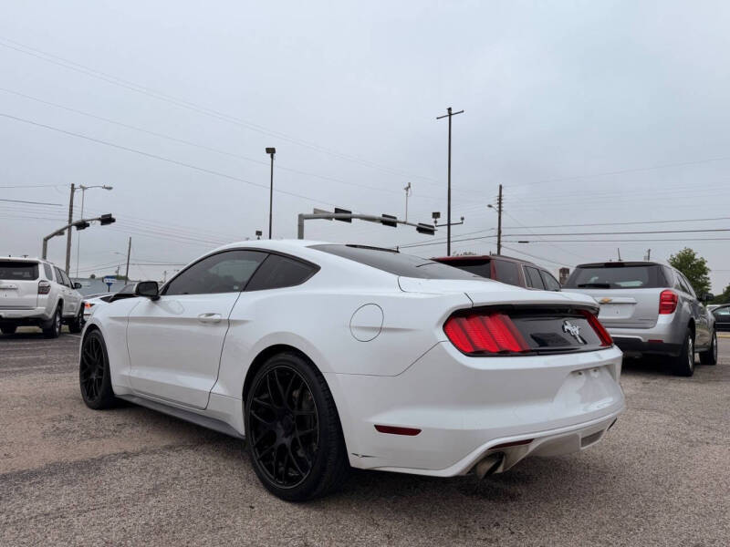 2017 Ford Mustang V6
