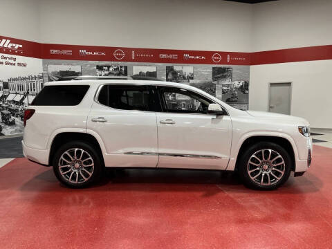 2023 GMC Acadia Denali