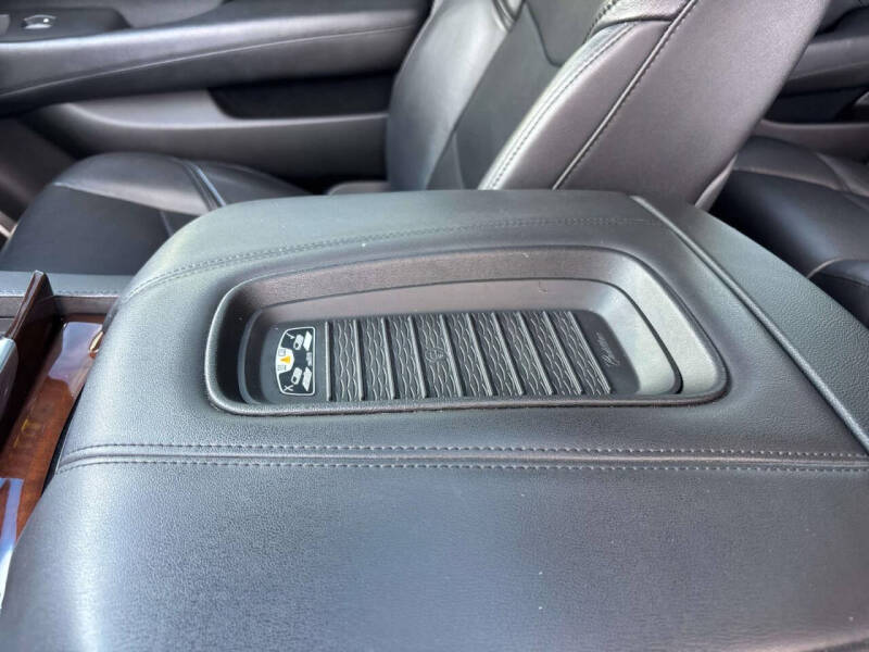 2020 Cadillac Escalade Luxury