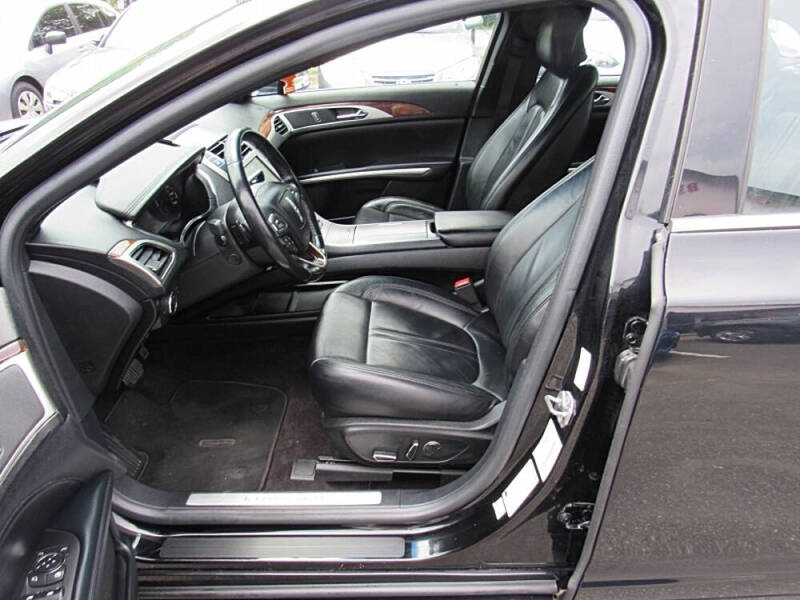 2017 Lincoln MKZ Select