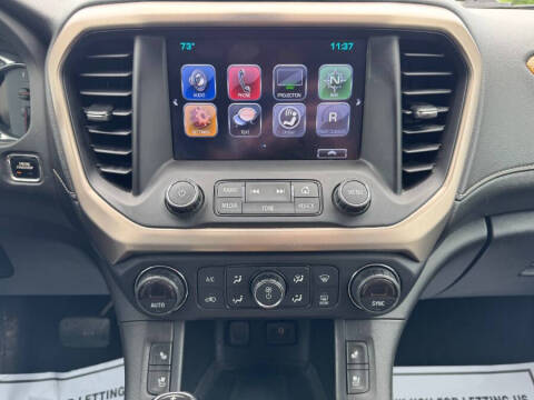 2017 GMC Acadia Denali
