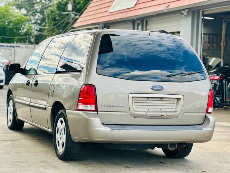 2006 Ford Freestar SE